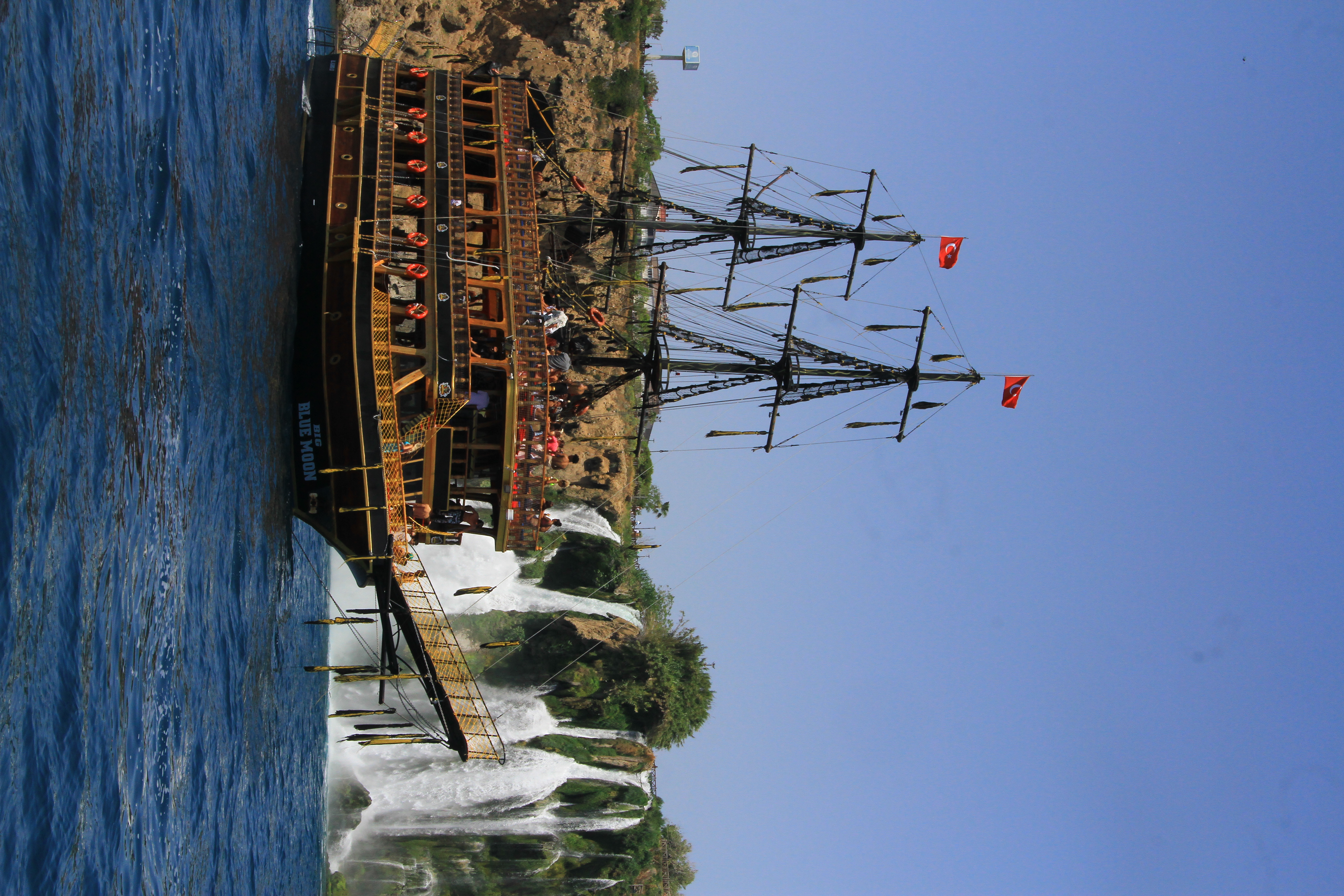 Antalya Waterfall Party Boat 2